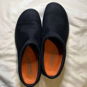 Merrell Slides. Gently worn. Sz 8
